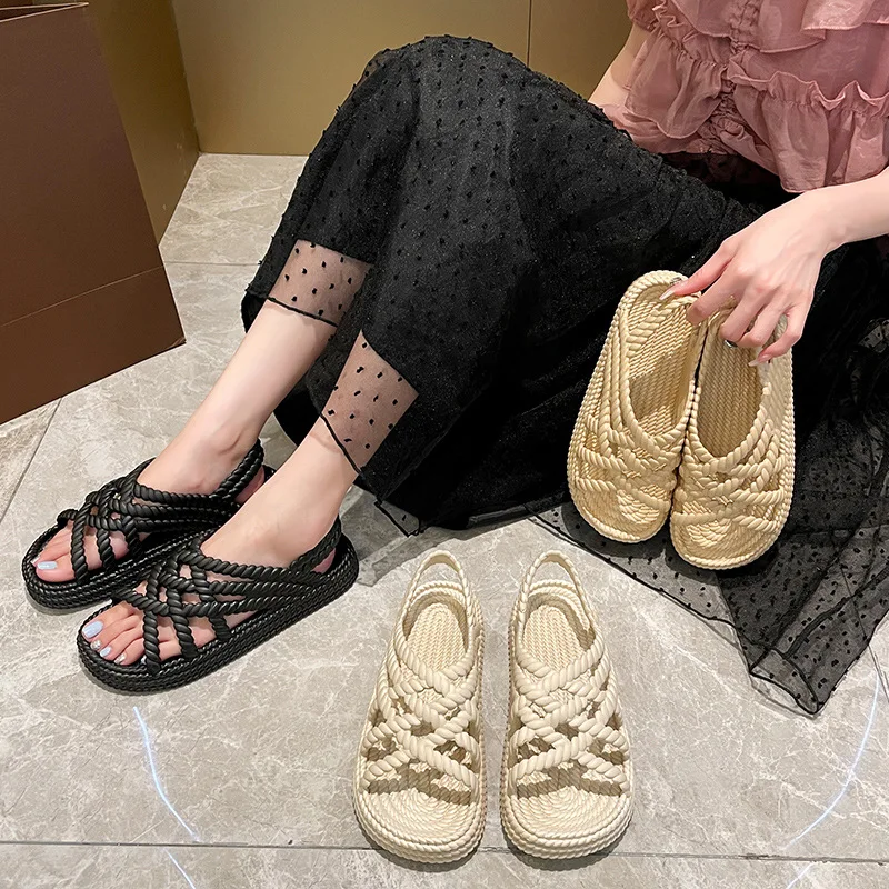 Summer Women Sandals Light Beach Shoes Hollow Out Female Shoes Thick Sole Women\'s Summer Footwear Simple Women Shoes sandalias