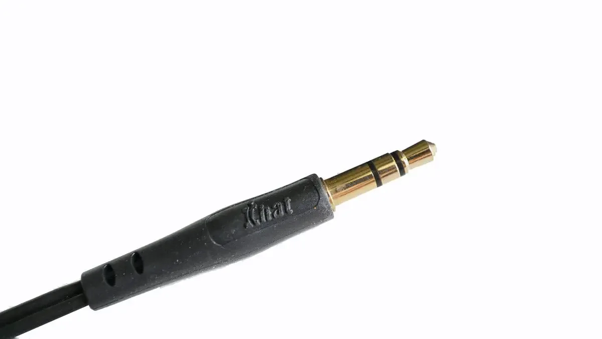 V-MOTA Headphone Stereo Extension Cable,3.5mm Male to Female Stereo Audio Cable Adapter with Gold Plated Connector, 3 Feet