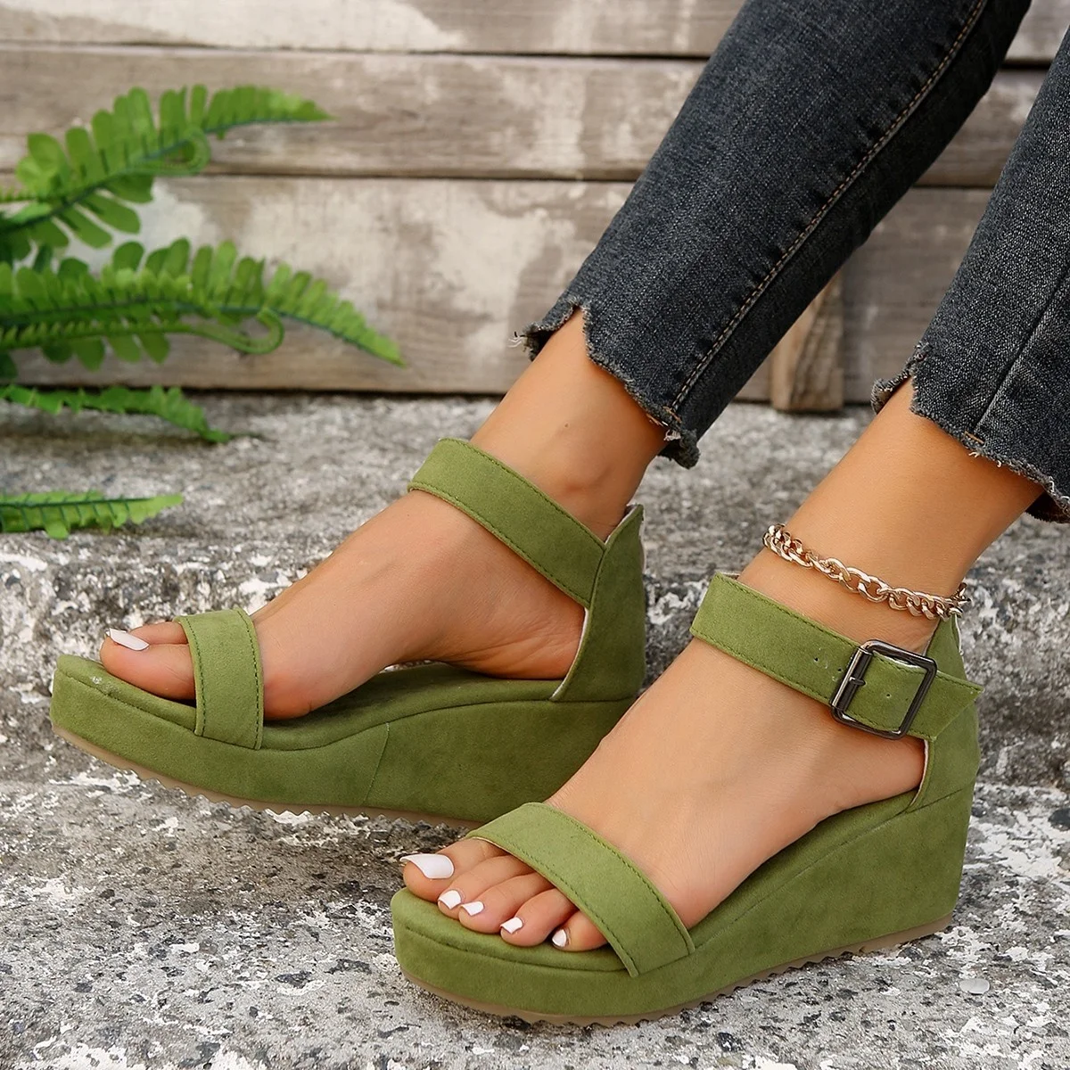 

Summer Fashionable Temperament and Elegant High Heel Sandals for Women New Round Toe Thick Sole Comfortable Casual Sandals