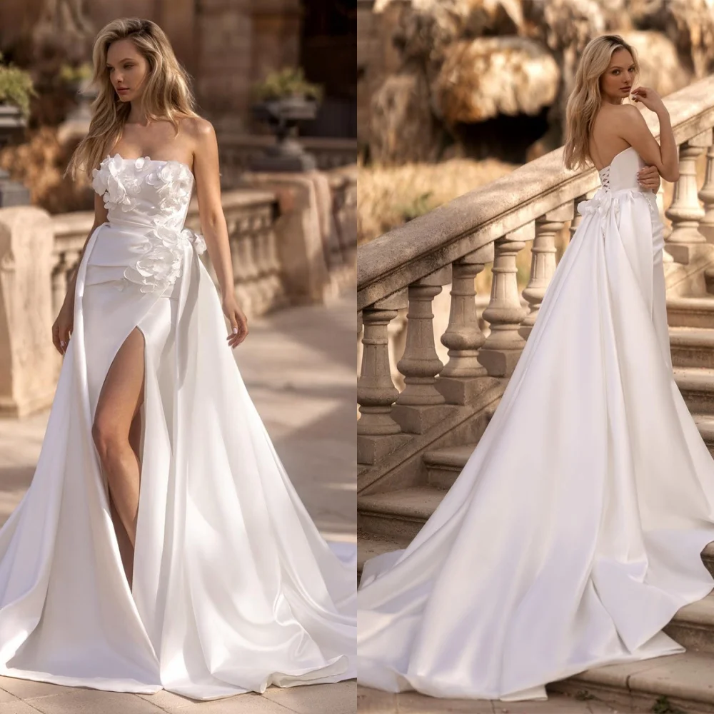

Customized Exquisite White Satin Bridal Gowns Temperament Strapless Appliques Wedding Dress Chapel Train Lace Up Back Dress