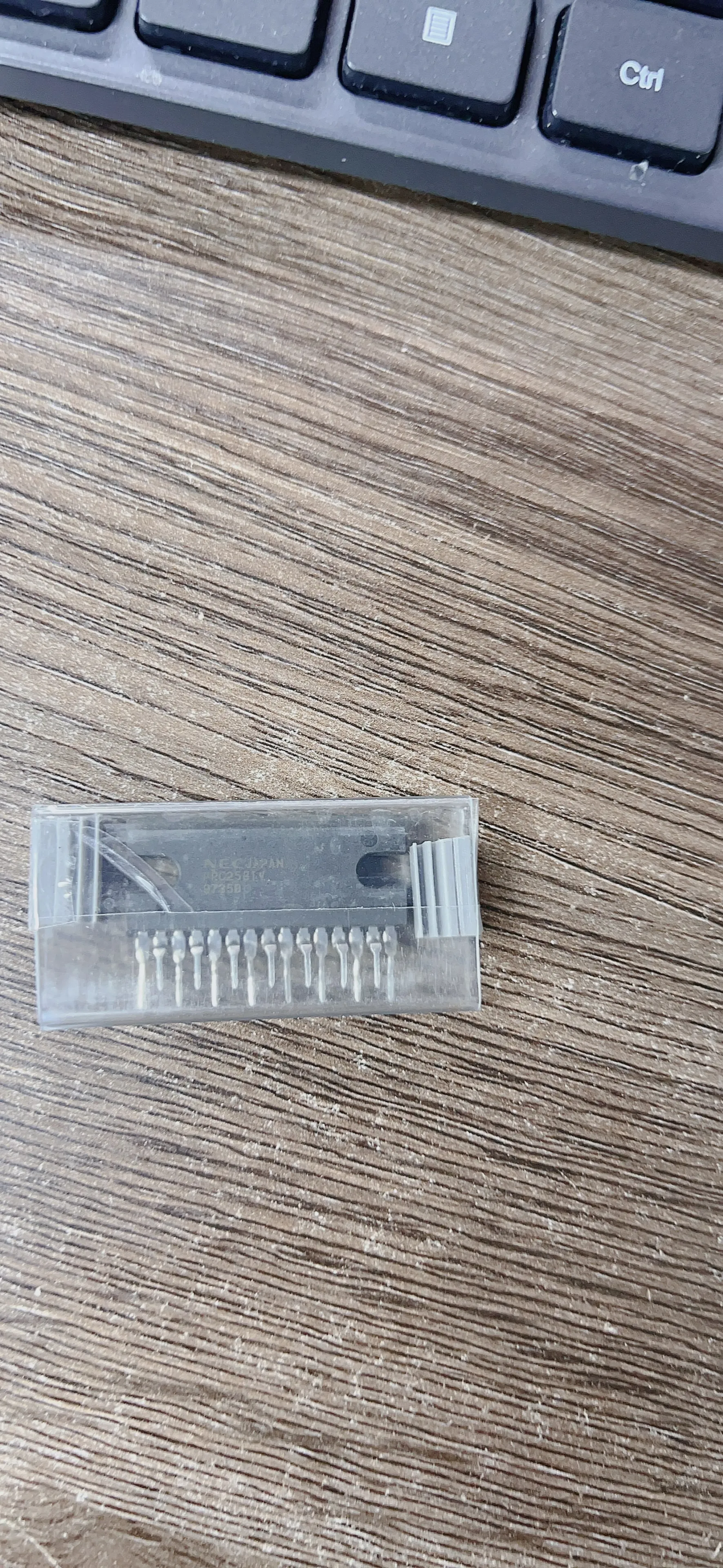 upc2581v-amplifier-driver-ics