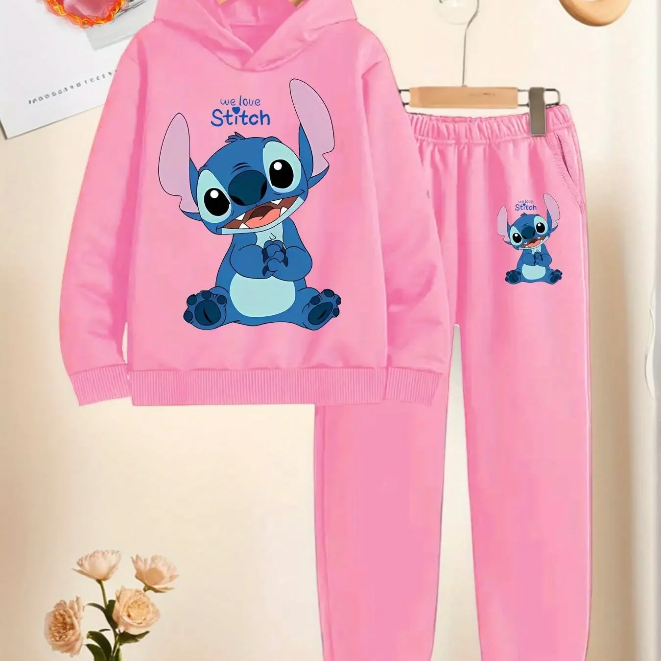 

Disney 240g Children's Autumn and Winter Hoodie Set 100% Polyester Disney Cartoon Print Outdoor Casual Wear Suitable for Outdoor