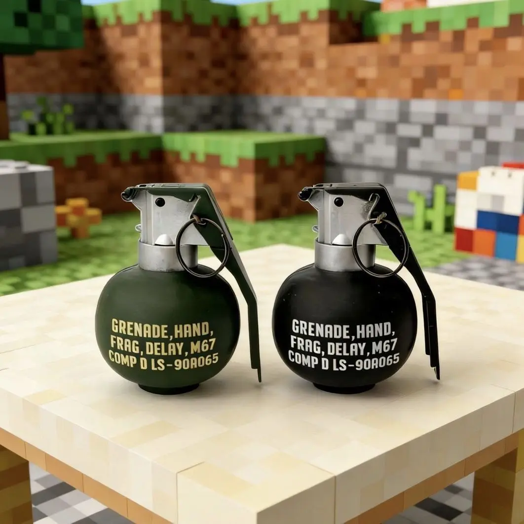 

Simulation M67 grenade prop ornament, delta action dark area breakthrough simulation sound and light model toy