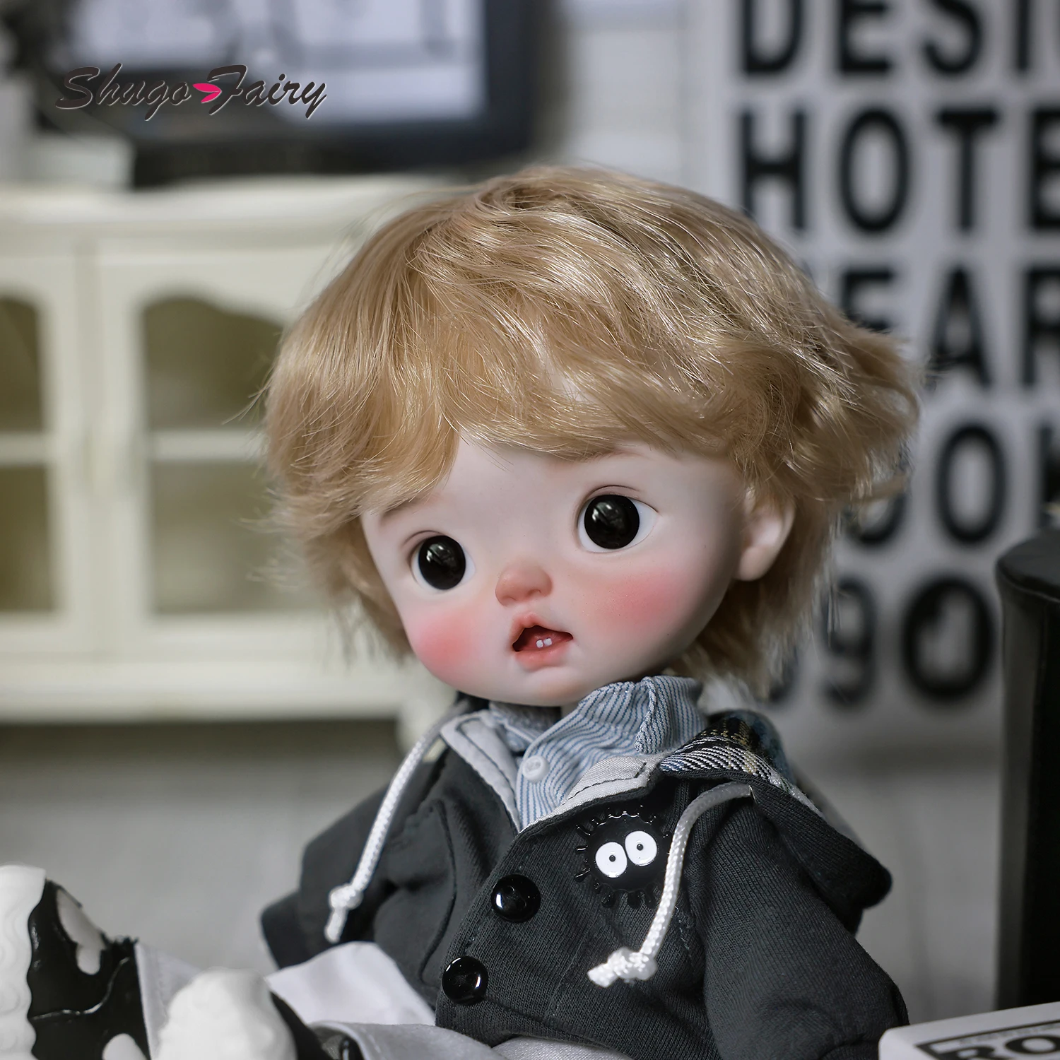 Thessa Bjd Dolls 1/6 Big Head Cute Little Boy Two Incisors Resin Earphone Home Leisure Jointed Anime Figure Dolls