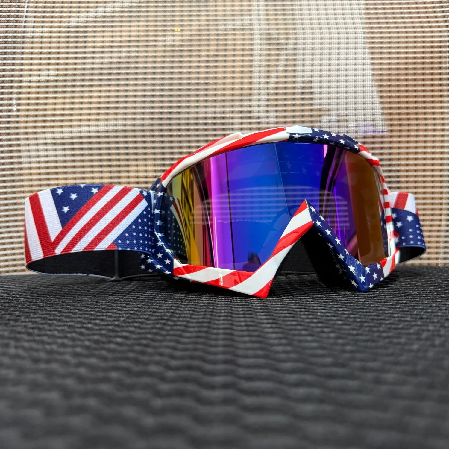 Off-Road Motorcycle Goggles for Riding & Skiing, HD UV400 Wind & Dust Proof, Helmet Compatible Eyewear for Outdoor Sports