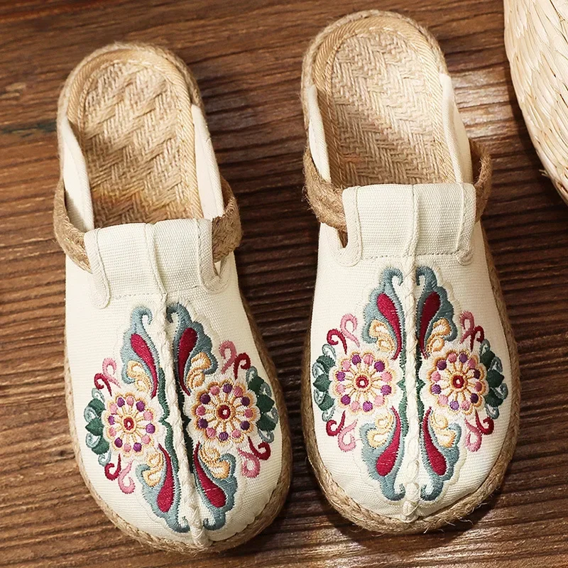 2024 Women\'s Casual Linen Handmade Embroidered Mule Flat Shoes Retro Vegetarian Summer Women\'s Canvas Comfortable Canvas Shoes