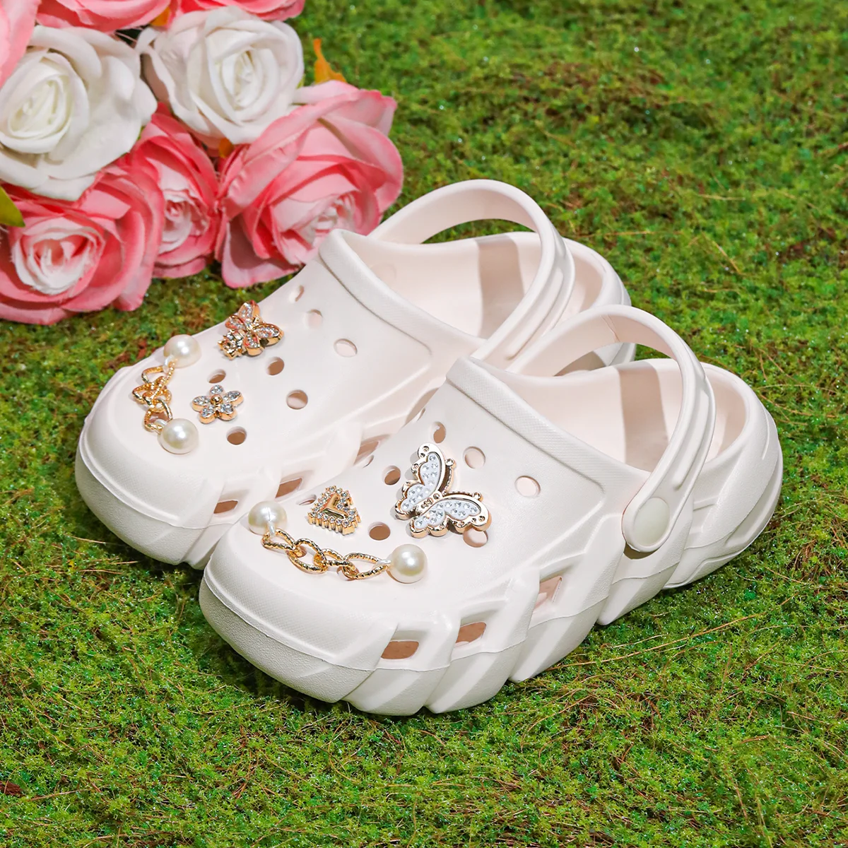 

One-step garden shoes, can be worn in all seasons, shiny thick-soled EVA versatile hole shoes, suitable for the beach 2501