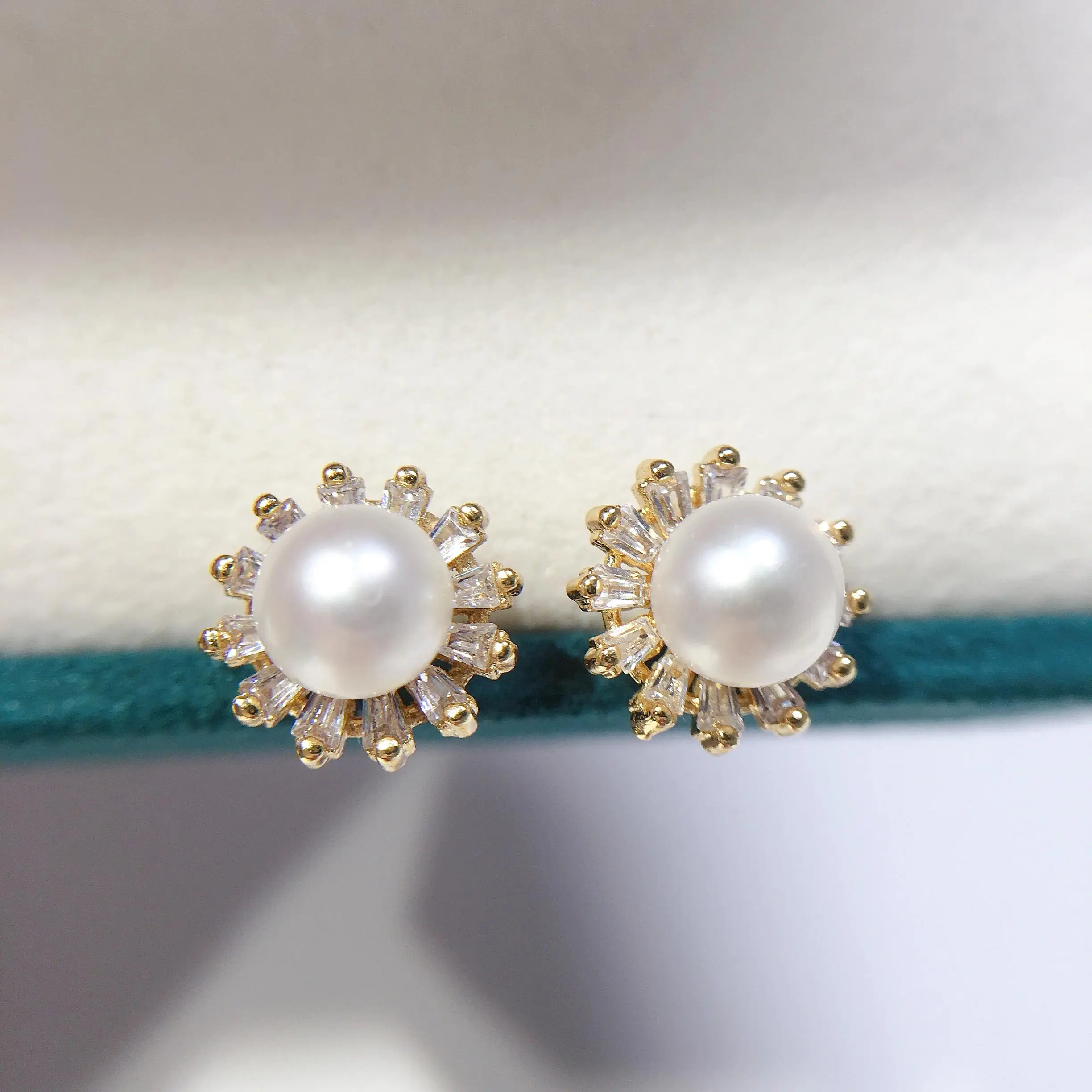 ZHBORUINI 2024 Zircon Diamond Pearl Earrings For Women Real Freshwater Pearl 925 Silver And Glod Plating Stud Earring Jewelry