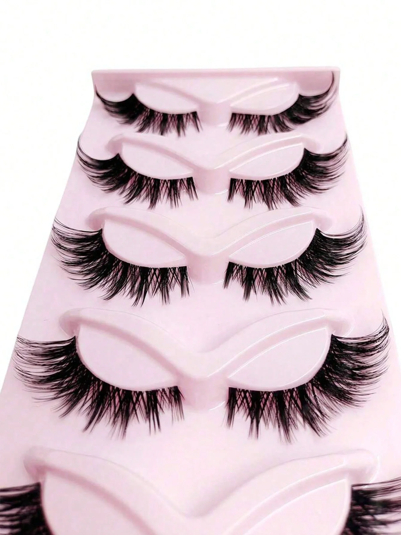 斜めのフォックスアイつけまつげ5組、ナチュラルで魅力的、目を引く、外側の角が細長い、透明なステムのつけまつげ