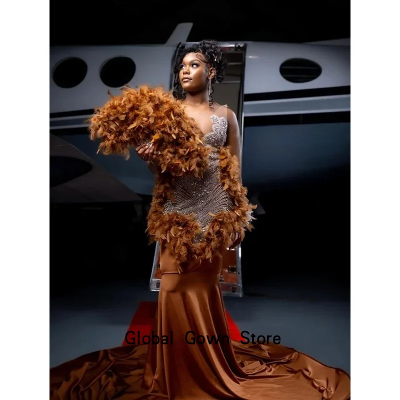 Latte Brown Mermaid Luxus-Abschlussballkleider 2026, Perlen-Strasssteine, Abschlussfeier-Kleider für schwarze Mädchen, individuell gestaltet