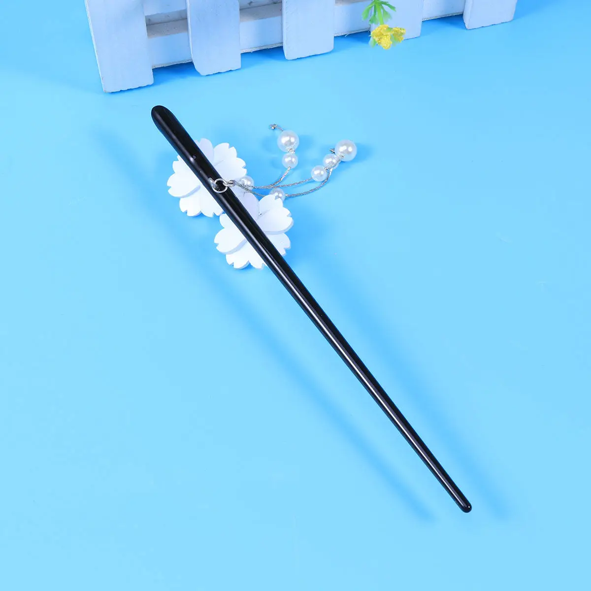 Vintage Hairpin Elegant Ancient-Inspired Decorative Hair Stick for Women Party Casual Daily Styling Gift White