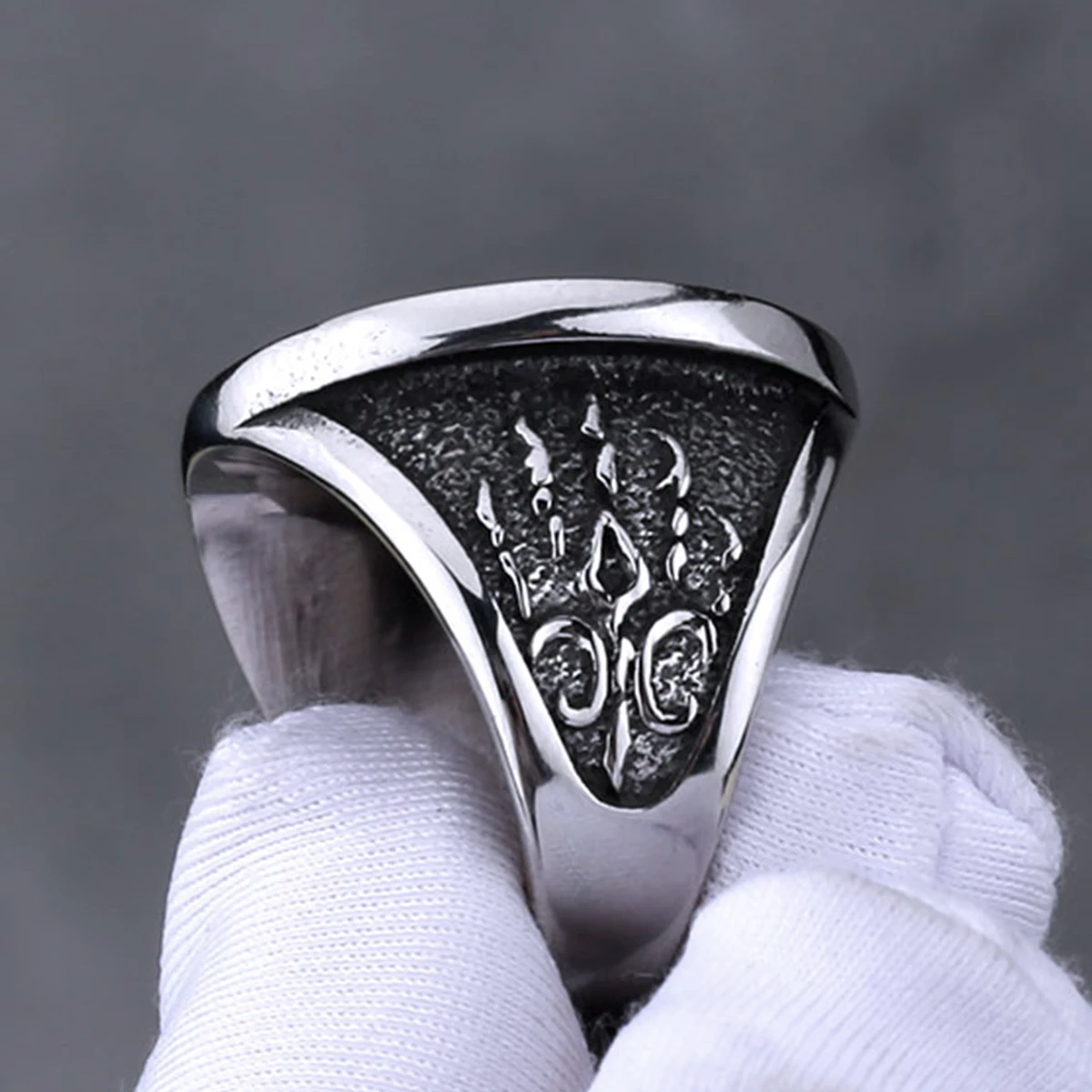 Stainless Steel Nordic Viking Wolf Head Ring Men Hip Hop Vintage Wolf Claw Rune Amulet Accessories Charm Boyfriend Jewelry Gift