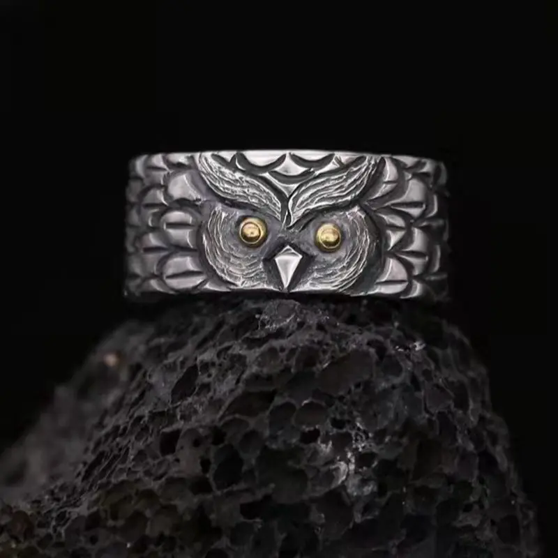 

Japanese and Korean trendsetters' personalized retro owl ring for couples, with a niche and cool dark design