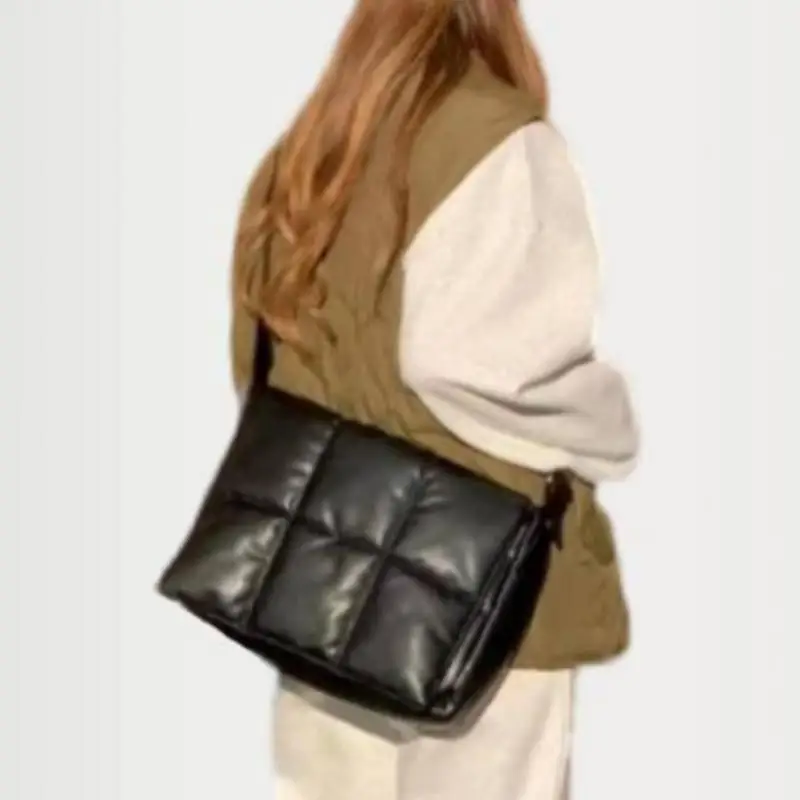 الأصلي براءات الاختراع والجلود لامعة مربع المرأة حقيبة الماس شبكة نمط خياطة السماء القطن ملء واحد الكتف حقيبة كروسبودي