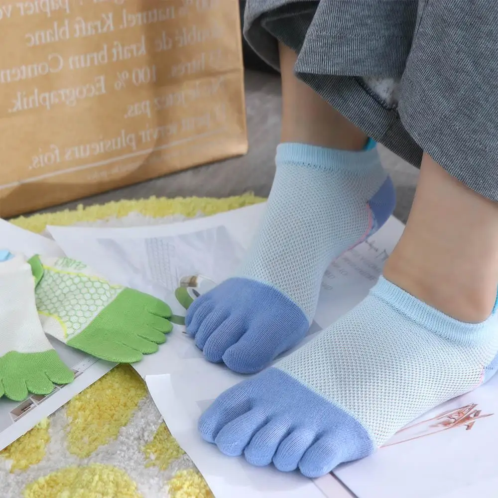 Soft Breathable Cotton Sweat Absorbing Anti-slip  Hosiery Split Toe Socks Short Tube Socks Five-Finger Socks