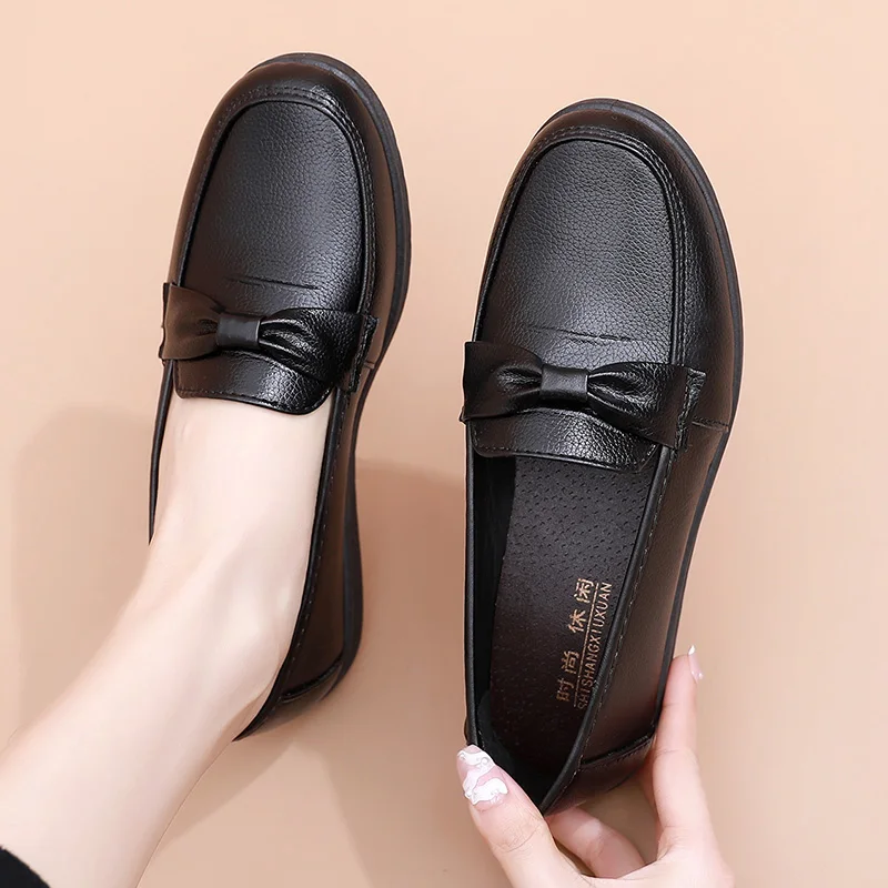 Women Basic Solid Tone Medical Staff Flats Pu Slip On Wear Resistant Cushion Sole Clinic Daily Healthcare Worker Footwear view 4