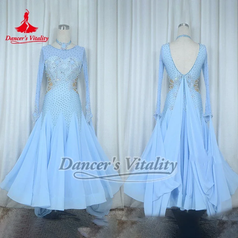 

Женские V-образные задние светло-голубые платья для бальных танцев AB с камнями и длинными рукавами, профессиональные платья для выступлений, включая ожерелье по индивидуальному заказу