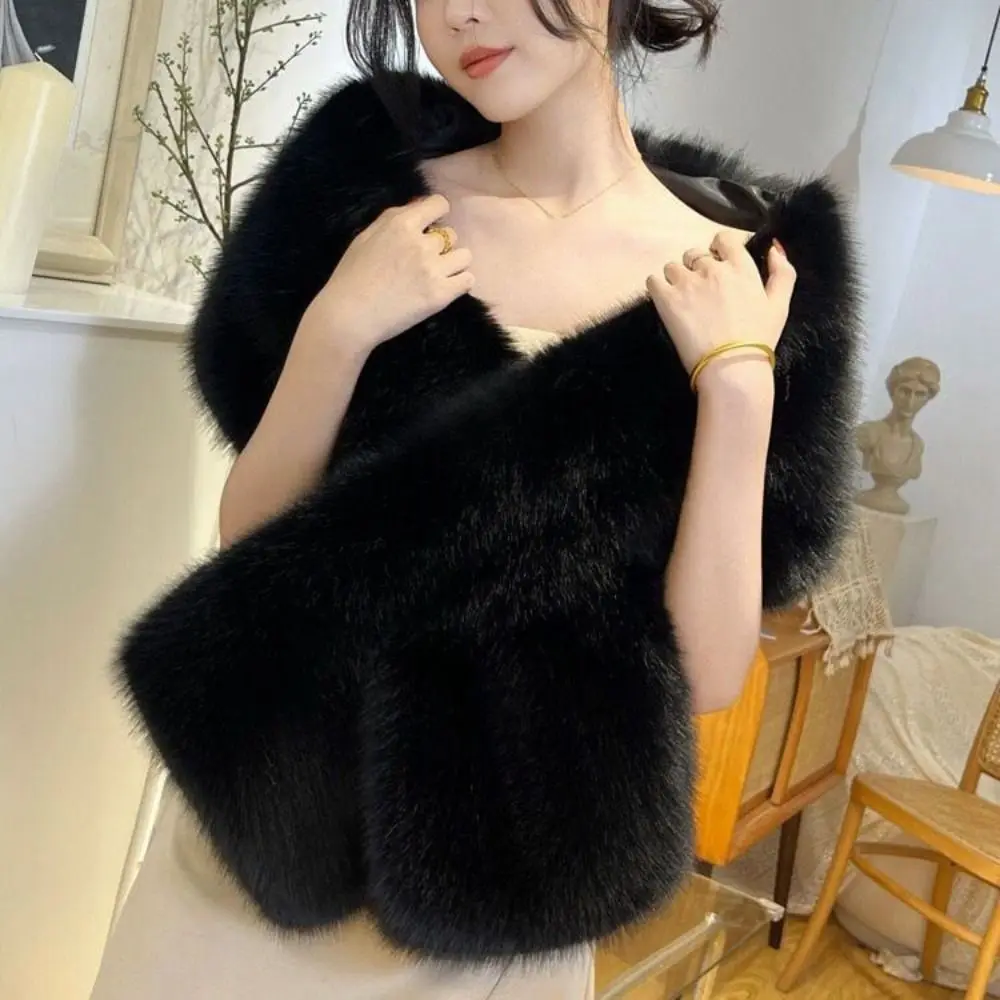 Long Faux Fur Shawl Widened Design Warm Material Faux Fur Wrap Fluffy Texture Luxury Style Faux Fur Poncho Cheongsam Outfit