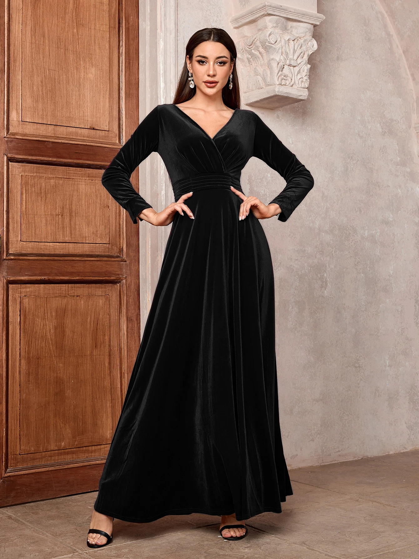 Women Long Sleeved V Neck Gold Velvet Dress Solid Slim Fit Women Evening Wedding Grace  Dress Long Women\'s Formal Dress