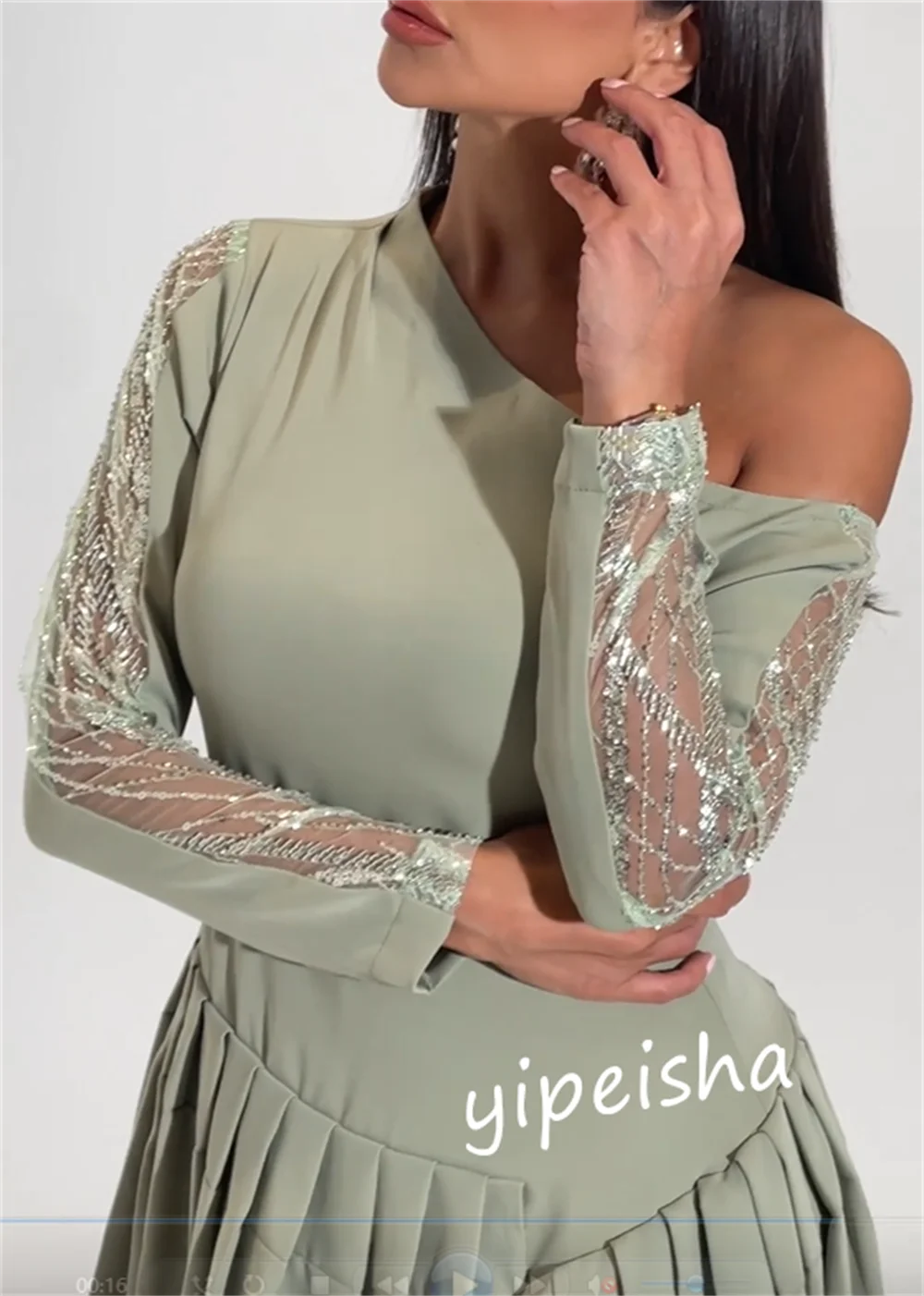     Saudi-Arabien Chiffon drapiertes Strass A-Linie One-Shoulder-Kleid für maßgeschneiderte Anlässe Midi-Kleider