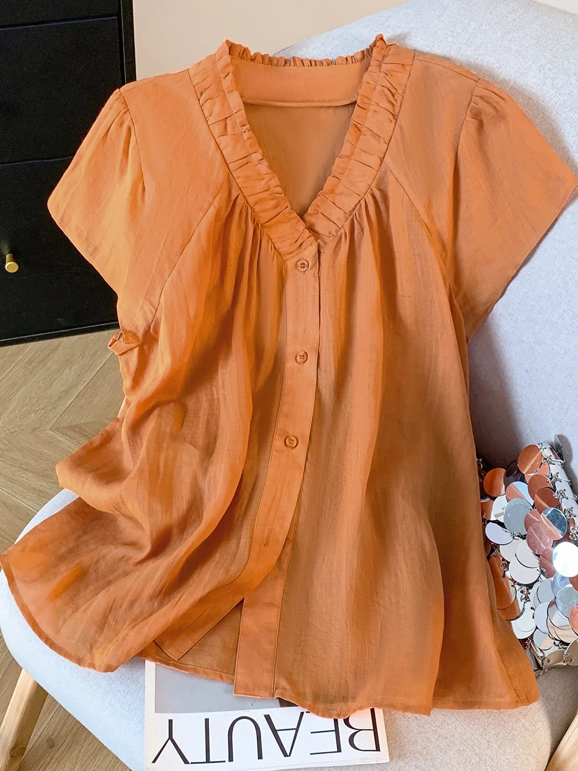 

Retro Linen ort Sve irt Women's Faionable Loose Lightweight V-ne Cotton Linen Small Top Summer Commute Sle