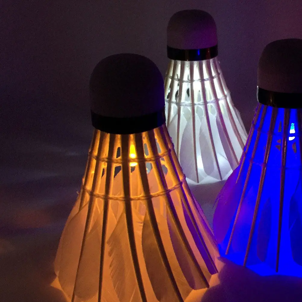 

8 шт. светодиодных воланов для бадминтона, светящиеся аксессуары, прочные и долговечные.