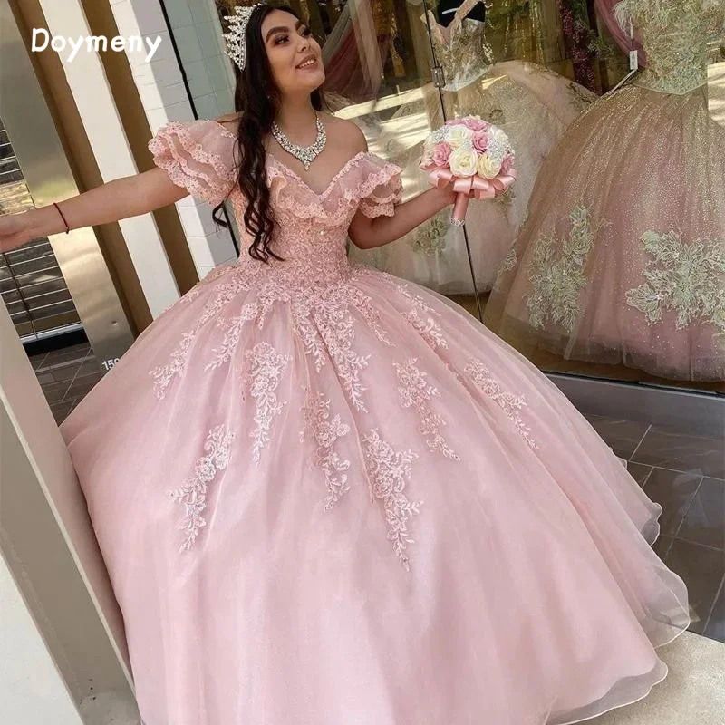 Doymeny Off the Shoulder Quinceanera Dresses Appliques Beaded Sweep Tulle Lace Ball Gown Floor Length Sweet 16 Long Prom Dress