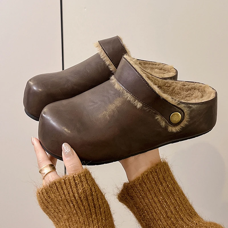 شباشب نسائية من الفرو أحذية البغال ذات نعل سميك أحذية شتوية مريحة على الموضة 2025 أحذية بوتاس ثلج قصيرة غير رسمية جديدة من القطيفة #2