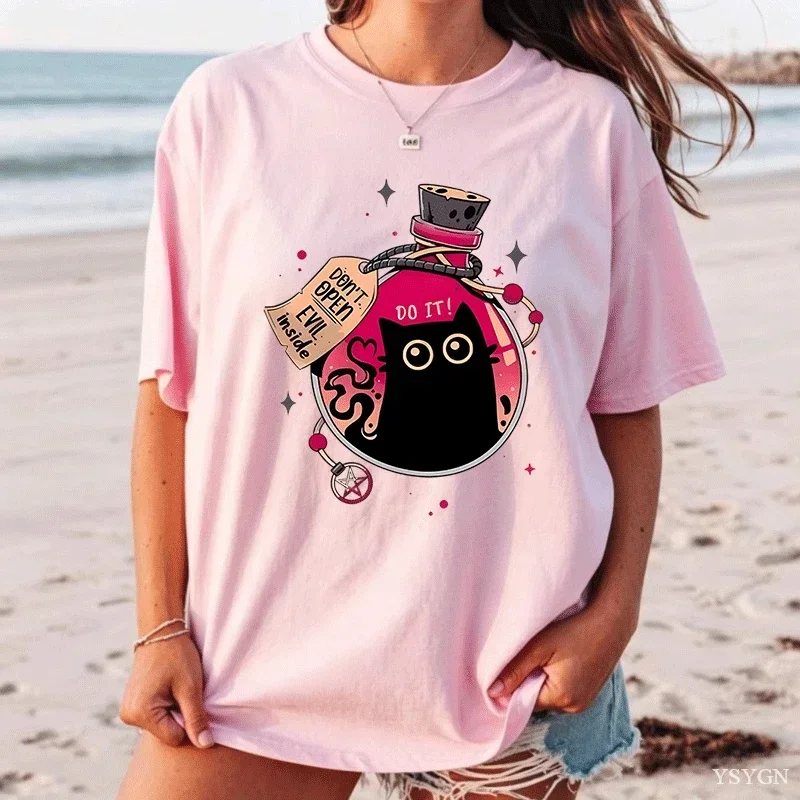 Evil Black Cat in The Bottle T-shirt Summer Fashion T-shirt Short Sleeve Female Cat Pattern Clothing Street Fashion Clothing Y2K