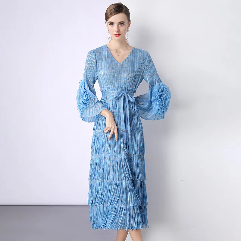 فستان نسائي من Miyake بطيات وأكمام جرس مزهّرة على الطراز الأوروبي الأمريكي للخريف برباط علوي فستان ماكسي خالي من التجاعيد