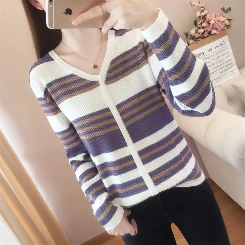 Womens Sweater Winter Warm Knitwear Bottoming Shirt Women Elegant Buttons Female V-neck Long Sleeve Korean Fashion V12