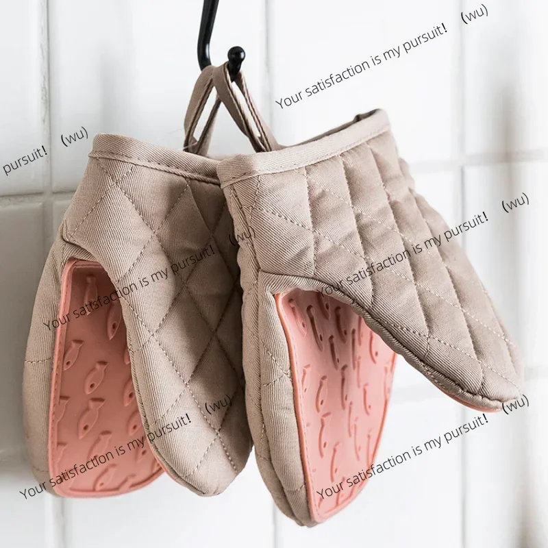 Fish-shaped silicone anti-scald oven mitts, baking tray tray trays, multi-functional gloves