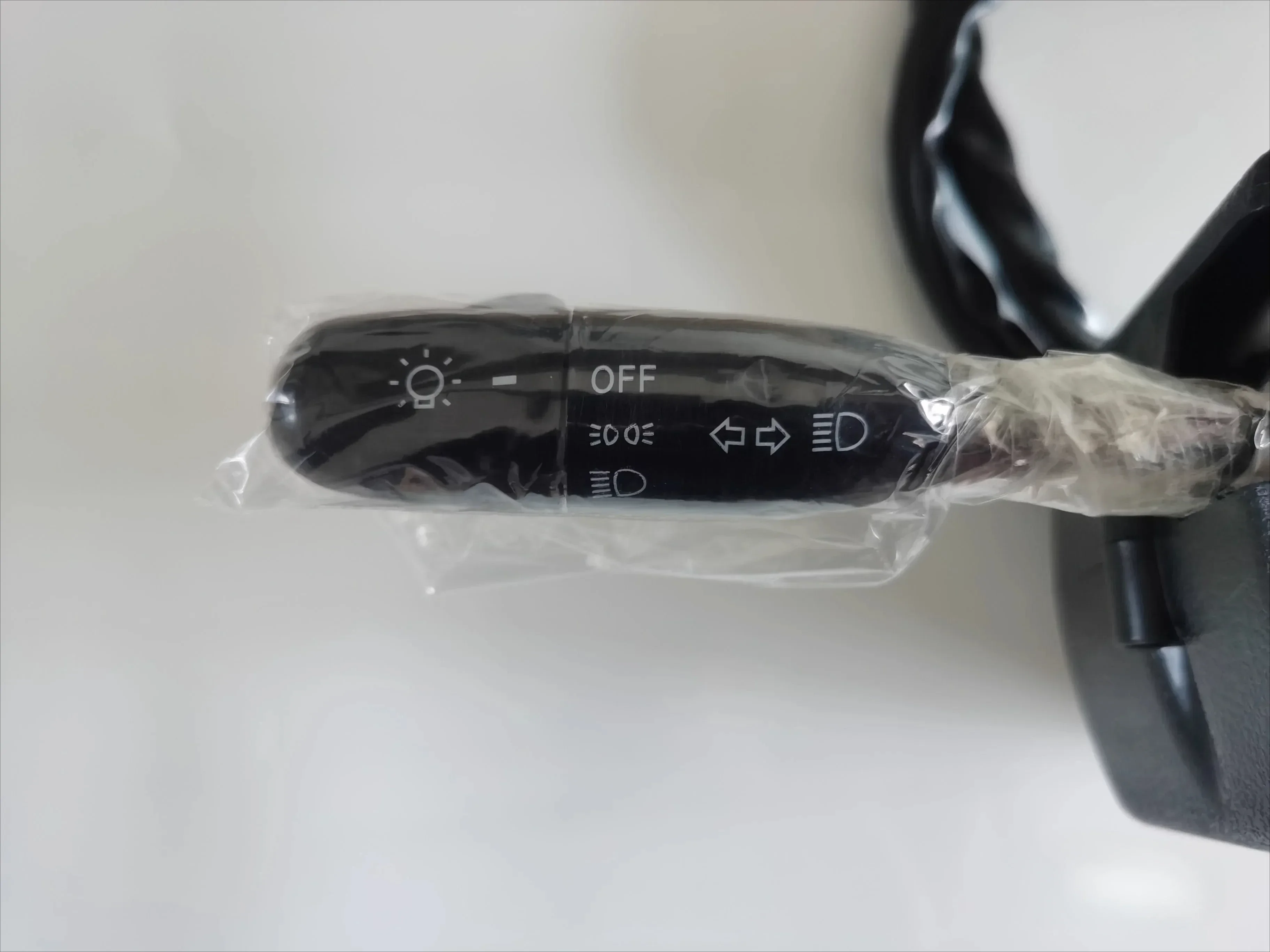 

2025Трактор TG1204/1254/1304/1354 Комбинированный переключатель в сборе, оригинальные детали