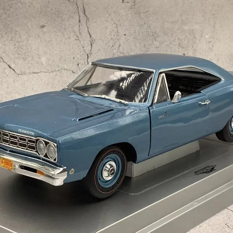 ERTL アントー 1/18 プリムス合金製カーモデル 1968年式プリムス・ロードランナー