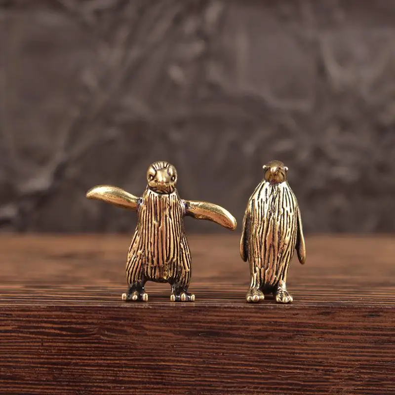 Handcrafted Brass Penguin Figurine Cute Marine Animal Trinket Portable Mini Desktop Decor for Kids Gift Home Office Decoration