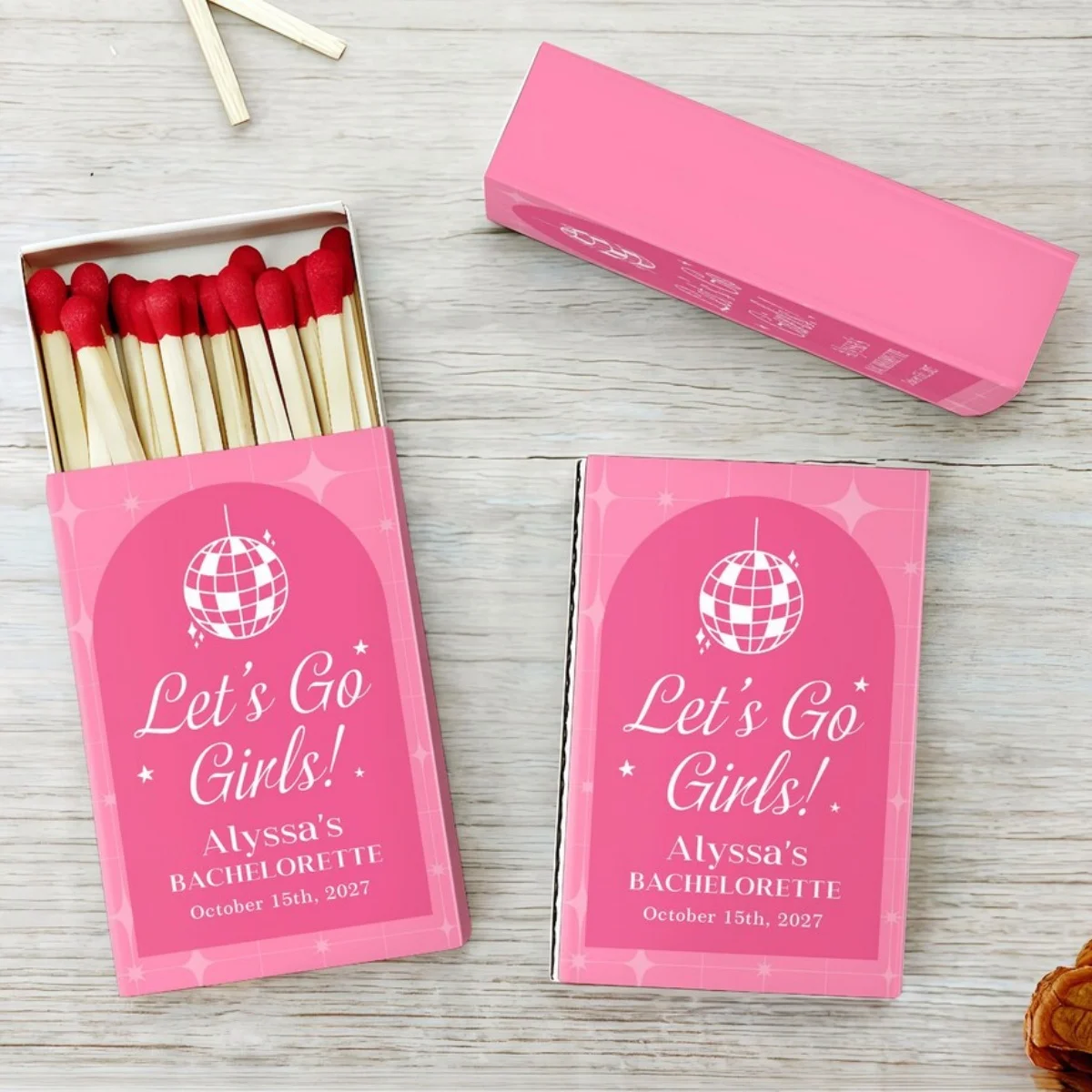 cajas-de-cerillas-personalizadas-para-despedida-de-soltera-con-tematica-de-discoteca-let's-go-girls-decoracion-personalizada-rosa-para-fiesta-nupcial-tapete-para-cena-de-ensayo
