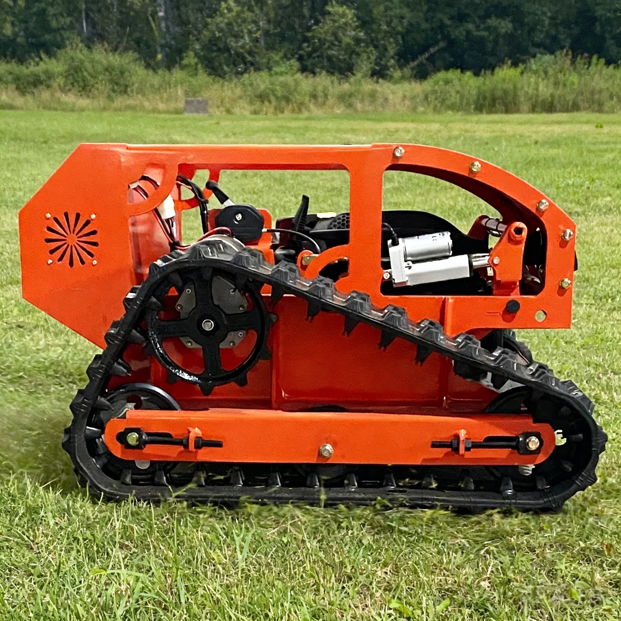 

RC Slope Mower Customized Track Mower for Rough Land Farm Park Garden and Professional Agricultural Mowing Equipment