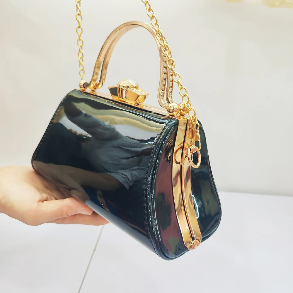 2024 Luxury Patent Leather Women\'S Bags Europe Diamond Ladies Handbags Bright Shoulder Bag Famous Brand Ladies Wedding Party Bag