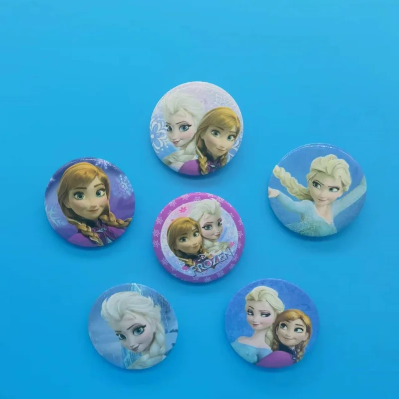 Broche de Disney The Frozen, figura de Anime, Elsa, Olaf, lindo, dibujos animados, PVC, mercancía de Anime, decoración de bolsa de ropa, regalos para niños