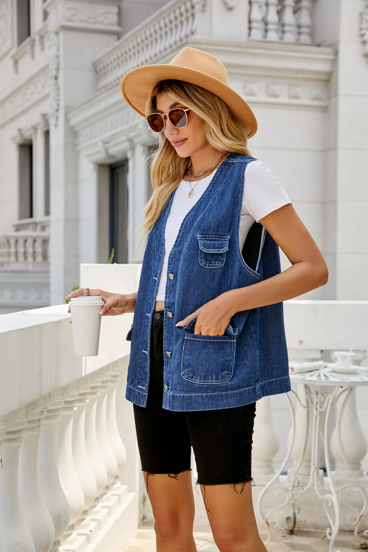 Denim Women Vest Luxury Fashion Ripped Autumn Jean Jacket Sleeveless Loose Short Coat Causal Waistcoats Cowboy Tank High Quality