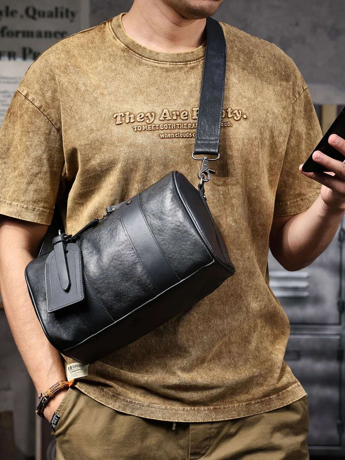 PNDME casual high-quality first layer cowhide men's black shoulder bag designer handmade genuine leather travel crossbody bag