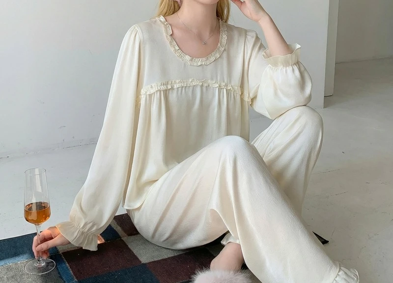 Pajamas for Women Spring and Autumn Ice Silk 2026 New Solid Color French Round Neck Home Wear Long-sleeved Trousers Suit