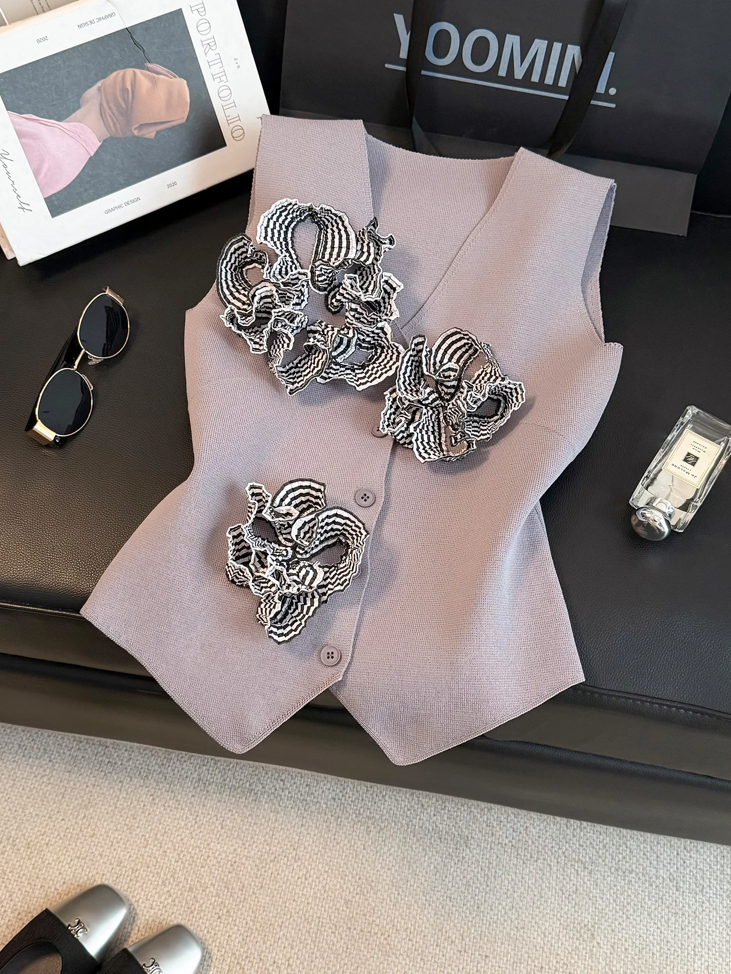 

New purple V-neck three-dimensional folded flower knitted vest exquisite waist cinching top