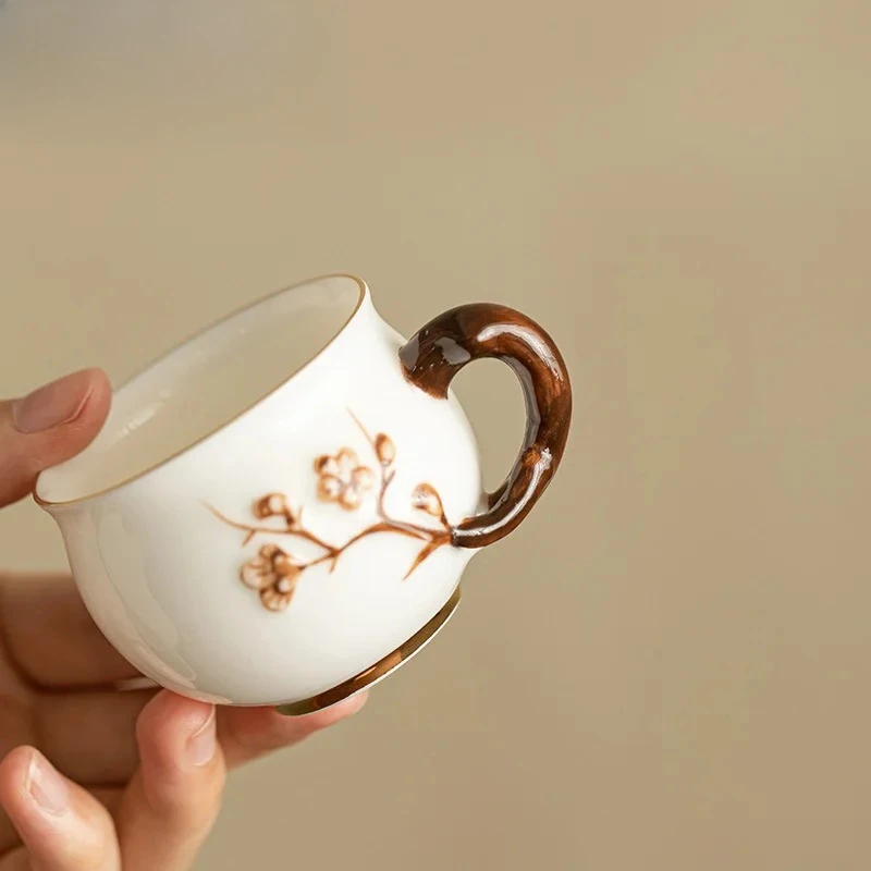80 مللي بوتيك لحم الضأن الدهون اليشم الخزف فنجان الشاي اليدوية الإغاثة زهر البرقوق كوب رئيسي تذوق القهوة القدح النساء الكونغ فو Teaset