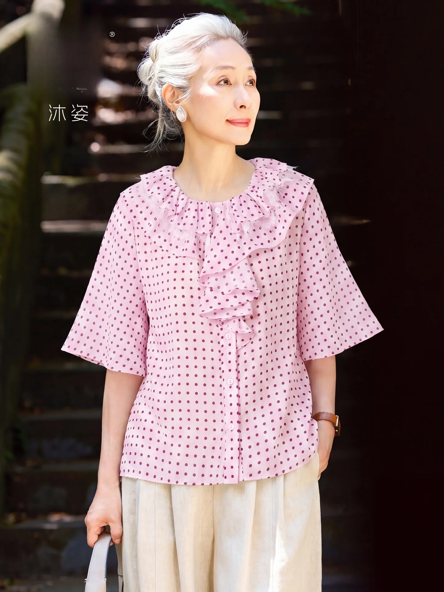 

Muzhi Mom Summer Fashionable Age-Defying Short-Sleeve Shirt Middle-Aged Women's T-Shirt Middle-Aged New Style Blouse