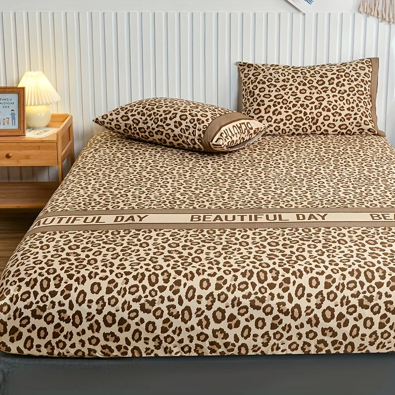 

Red Christmas Tree/Deer/Snowflake Patchwork Holiday Bed Sheet and Duvets Set, Three-Piece Collection