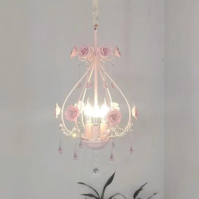 Rosa Rosenstrauß Kristall Deckenleuchter Mädchen Schlafzimmer dekoratives Licht Romantische warme Kinder Prinzessin Zimmer Hängeleuchte