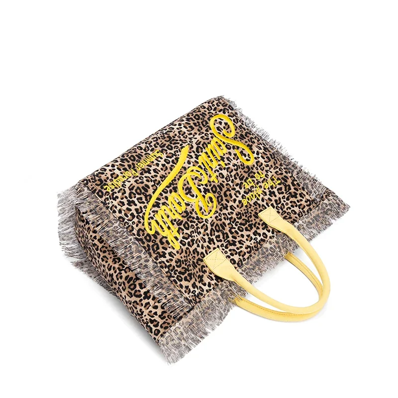 

Luxury Women's Bag With Simple Design Fashionable And Niche Women's Large Capacity Leopard Print Letter Handbag