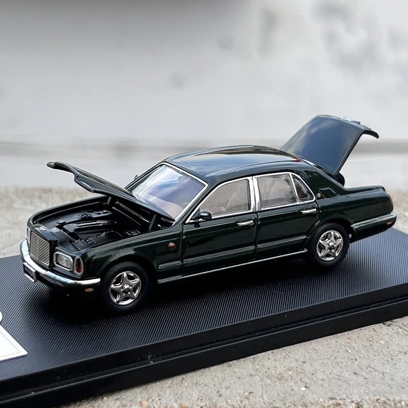 GFCC 1:64 1998 arnage Diecast Model Car