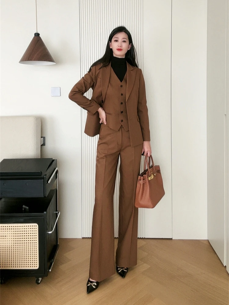 厚みのあるディープブラウンのスリーピーススーツセット女性用ビジネスインタビュープロフェッショナル秋冬通勤スタイルテーラードフィット